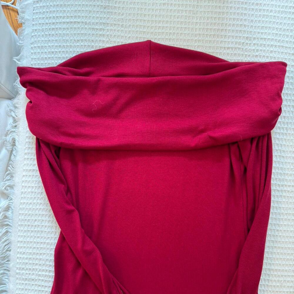Lovers and friends red off
